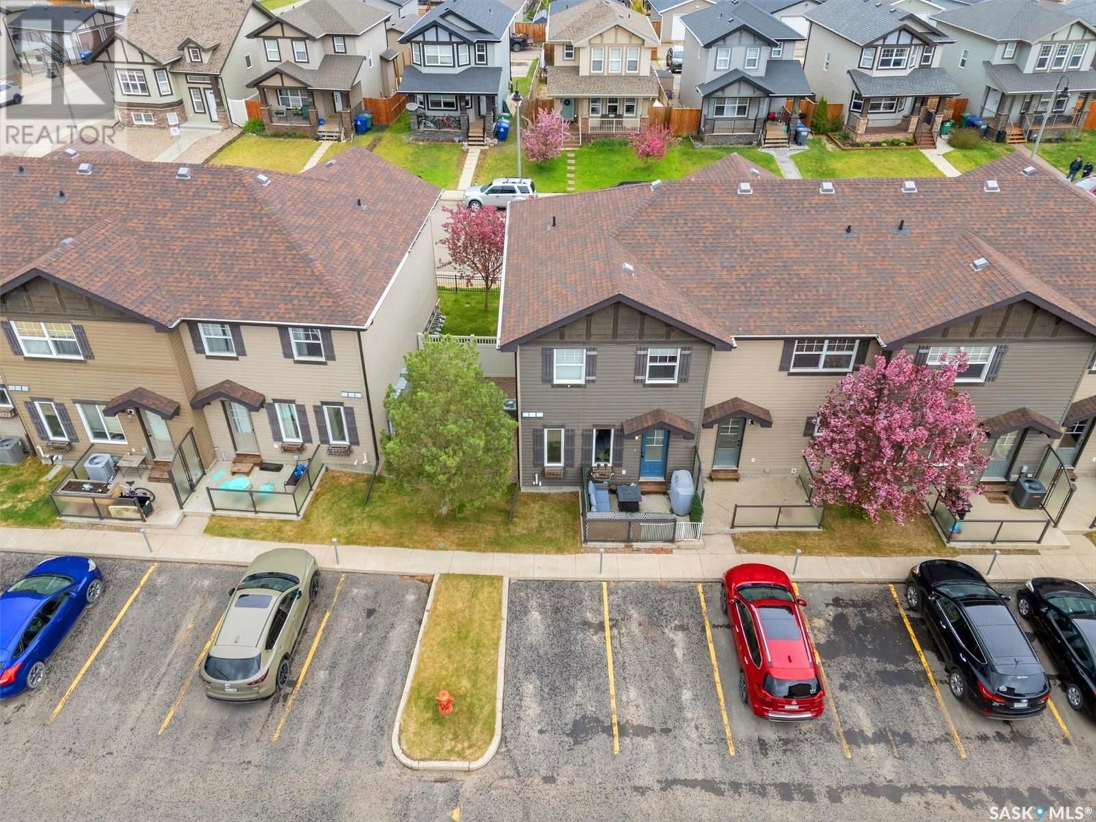 212 LANGLOIS WAY Image 30