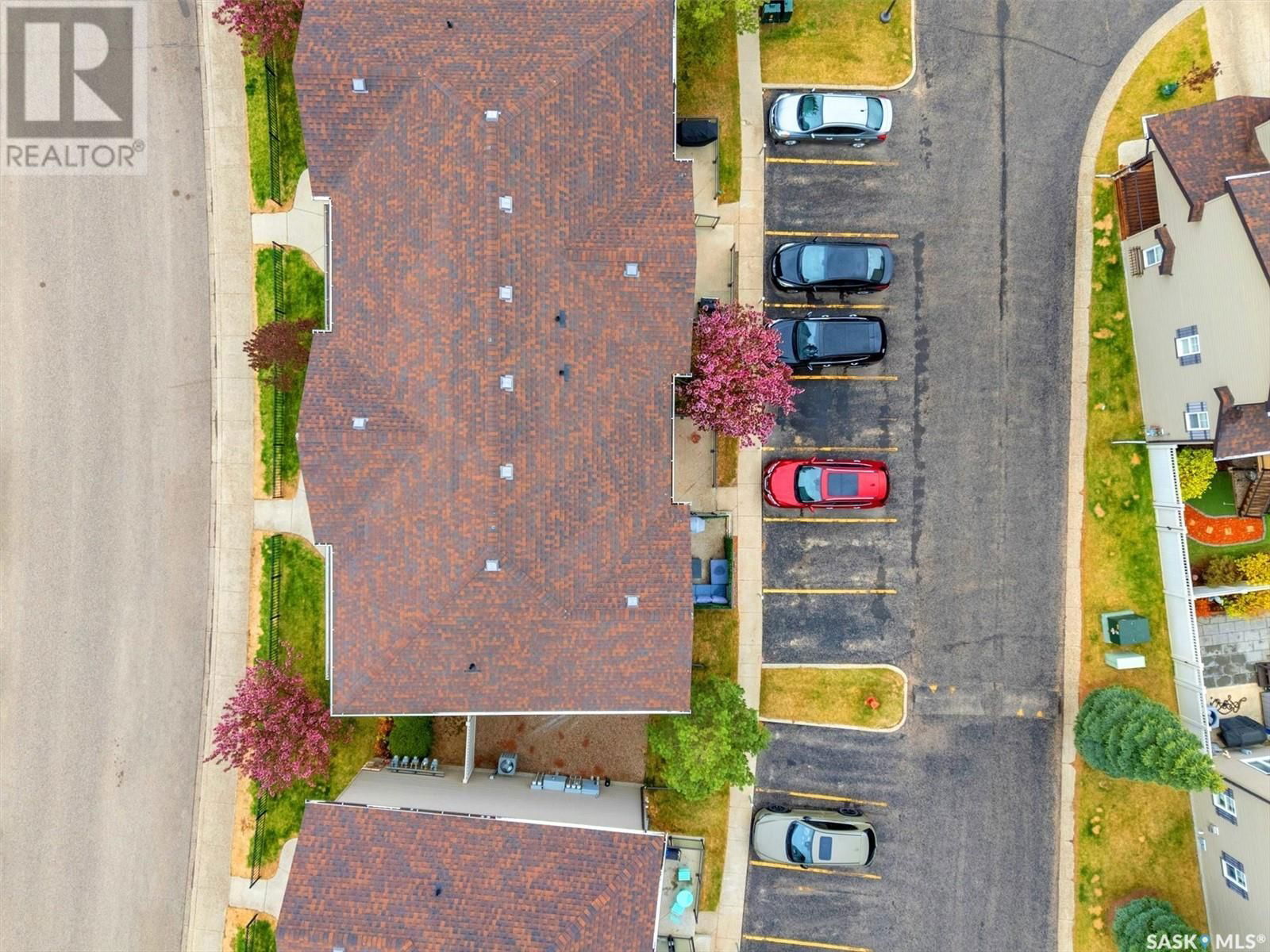 212 LANGLOIS WAY Image 31