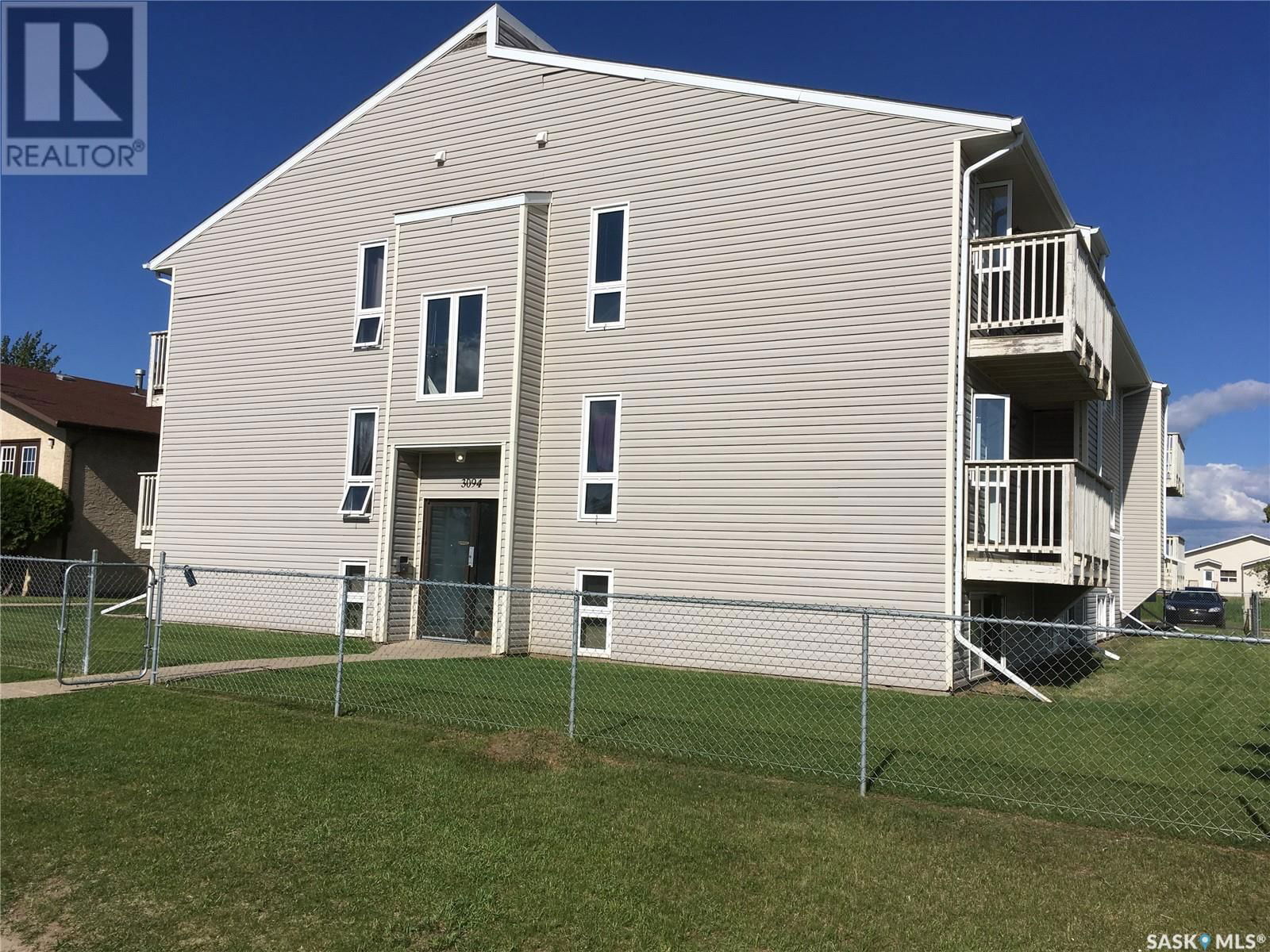 104 - 3094 5TH AVENUE Image 2