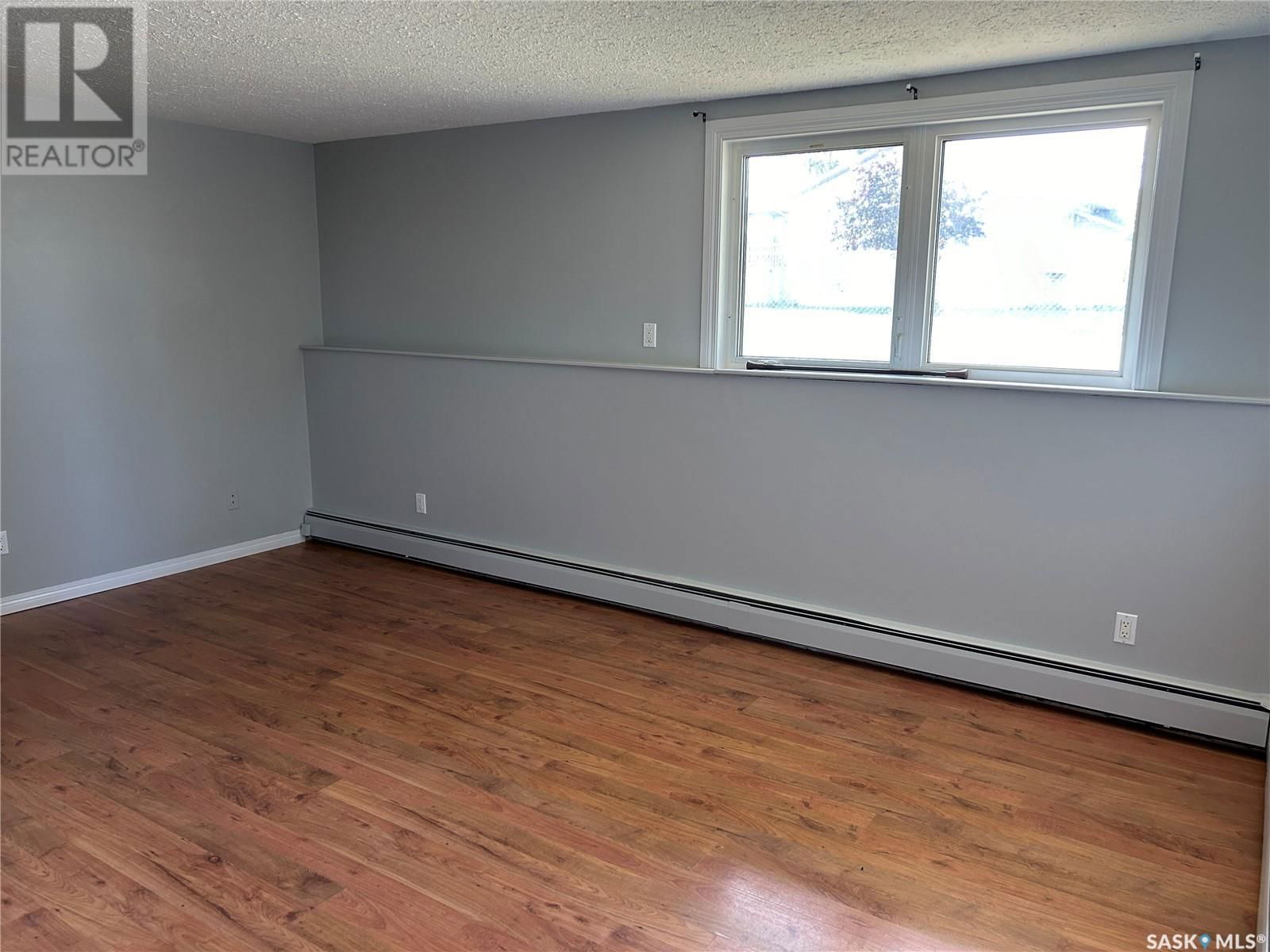 104 - 3094 5TH AVENUE Image 4