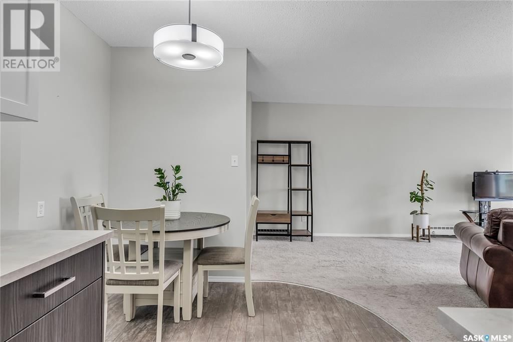 A - 802 KINGSMERE BOULEVARD Image 12