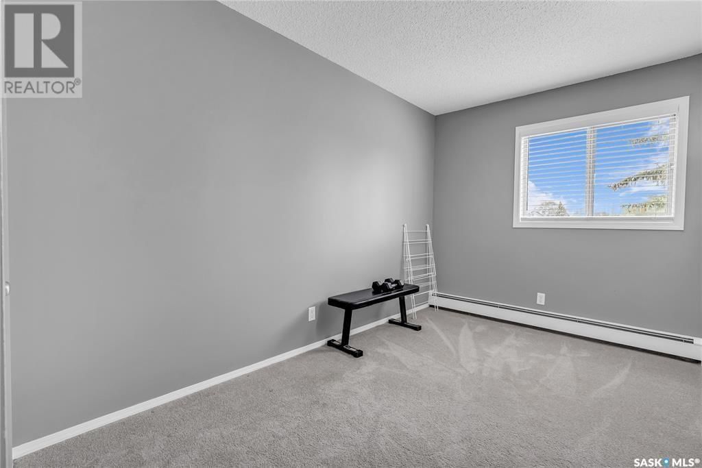 A - 802 KINGSMERE BOULEVARD Image 15