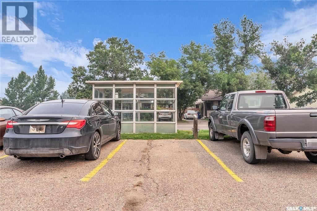 A - 802 KINGSMERE BOULEVARD Image 21
