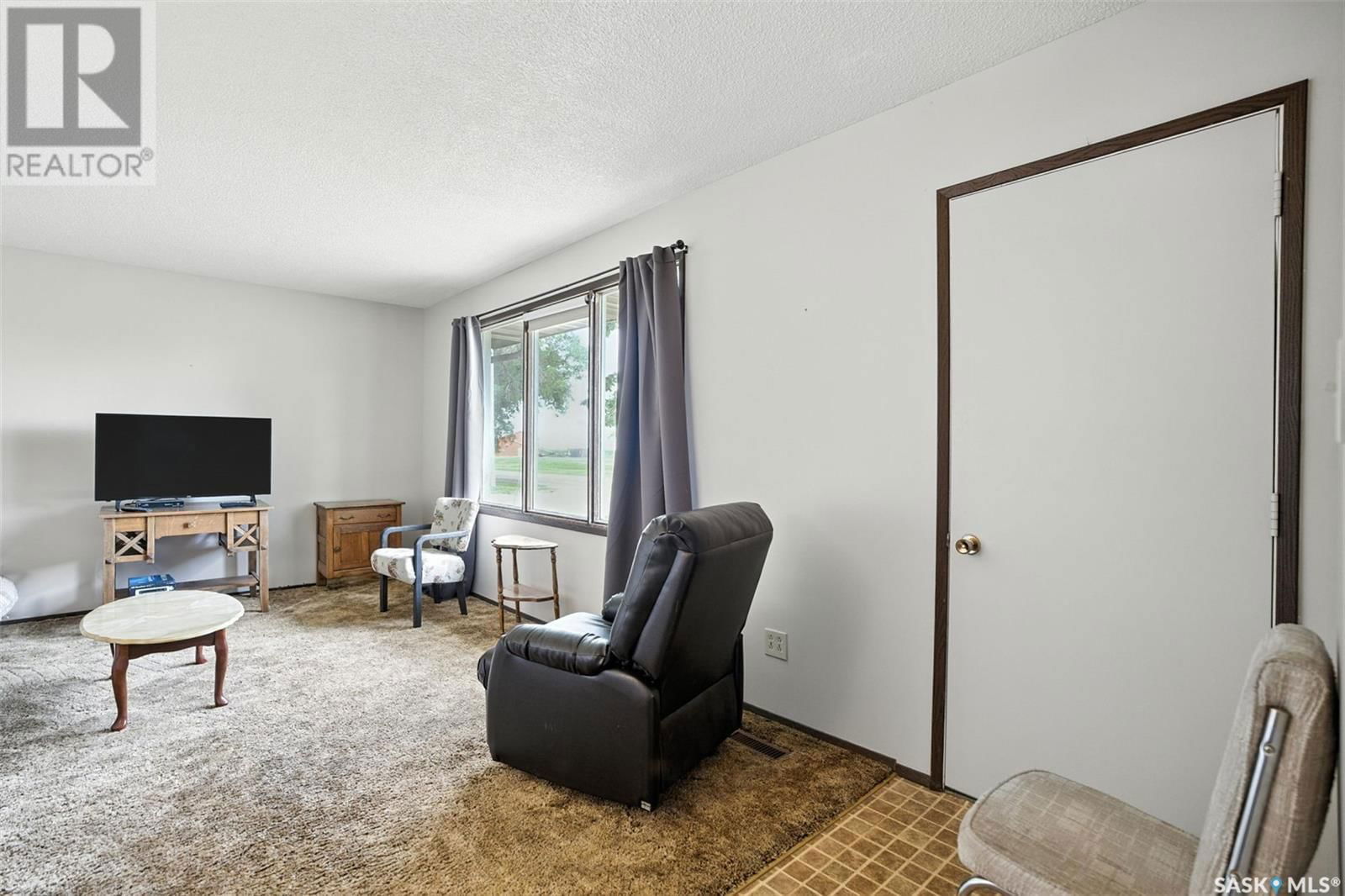 109 RAILWAY AVENUE Image 10