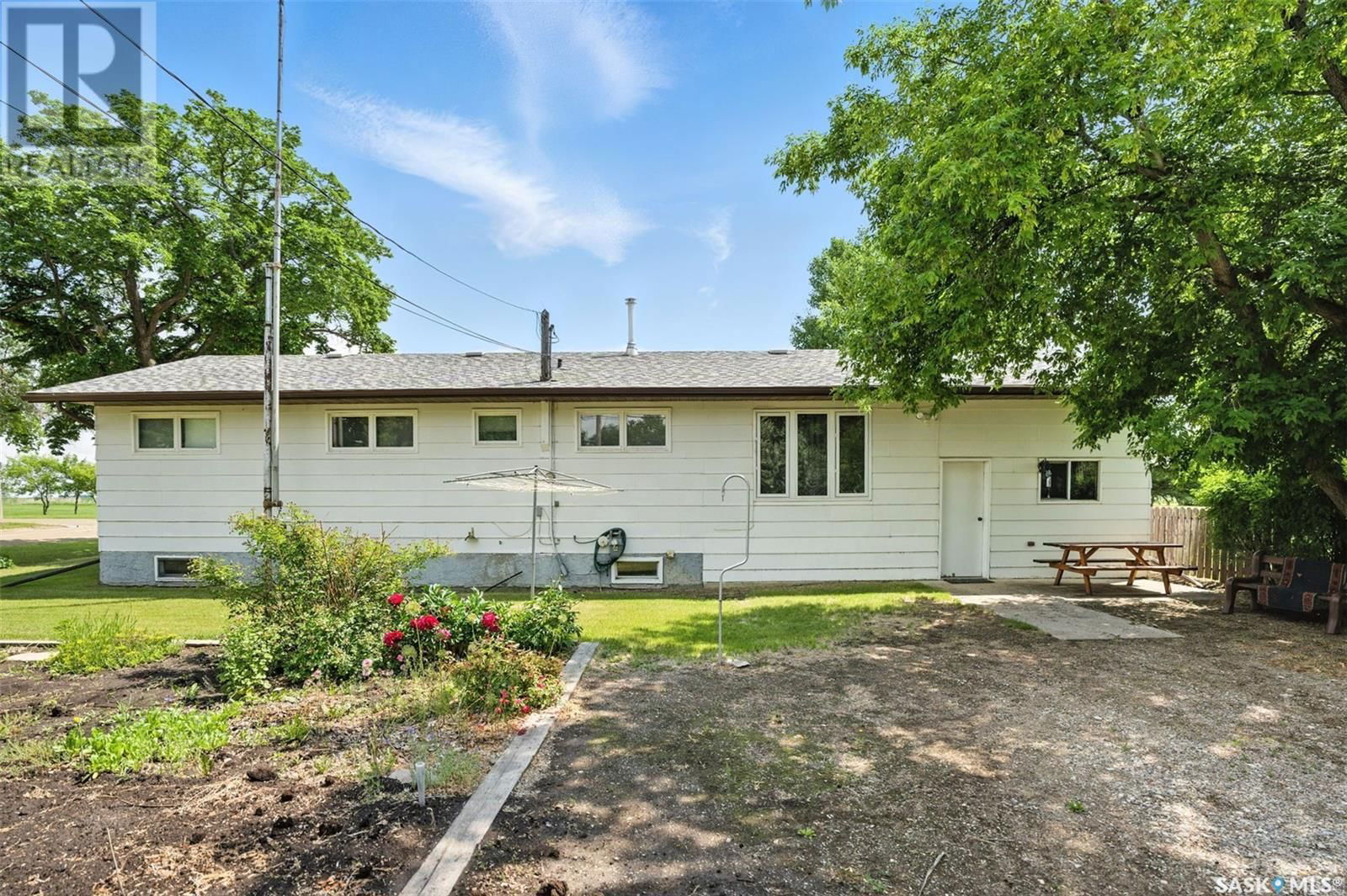 109 RAILWAY AVENUE Image 27