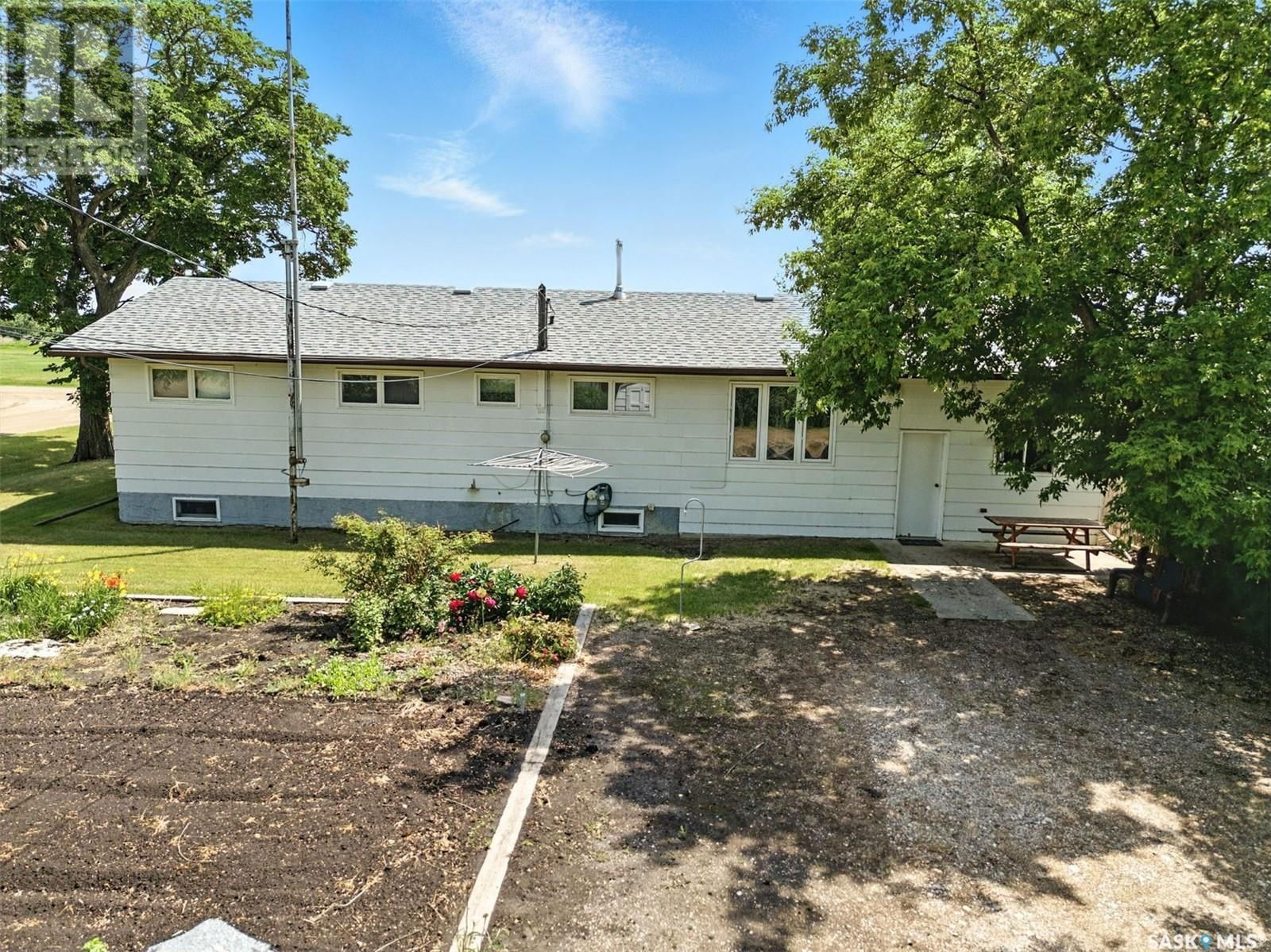 109 RAILWAY AVENUE Image 33