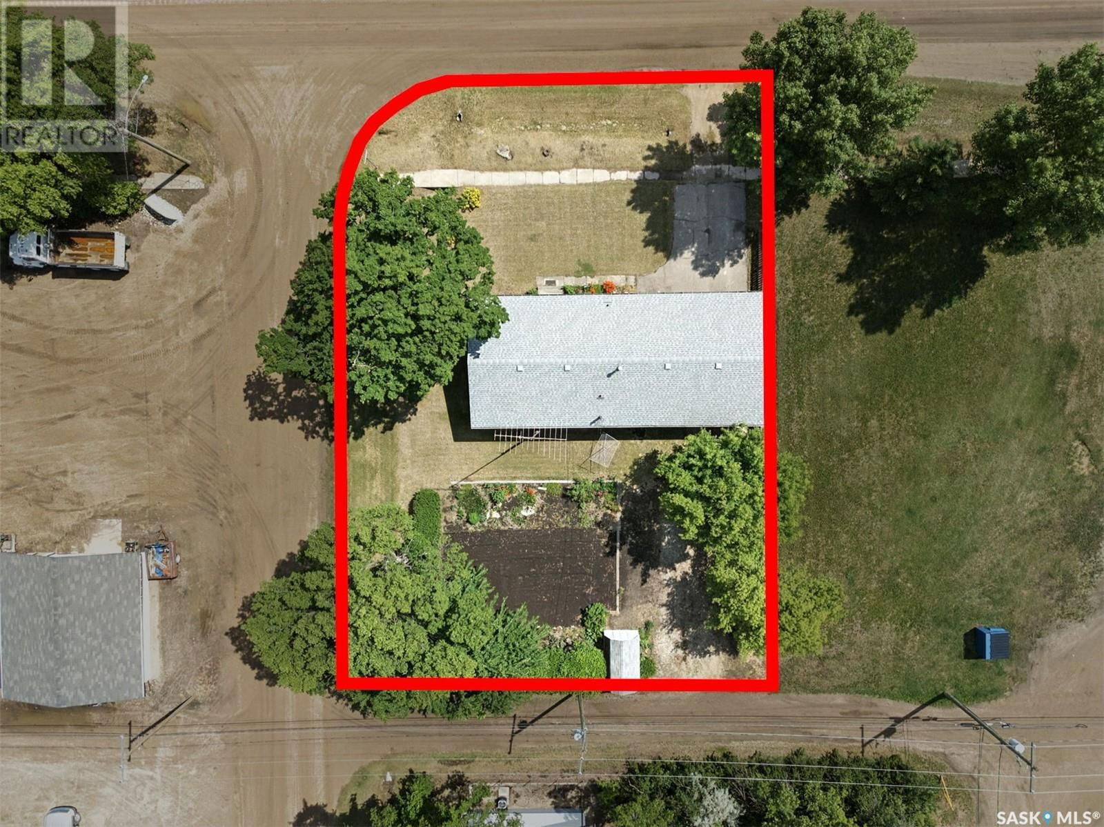 109 RAILWAY AVENUE Image 34