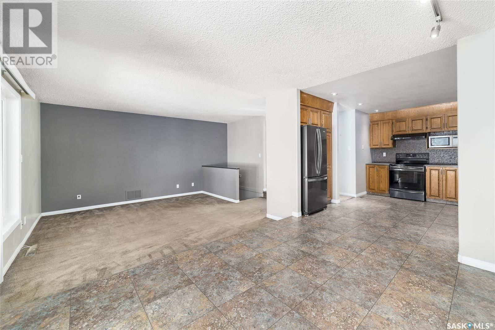 2706 MCKEOWN PLACE Image 10