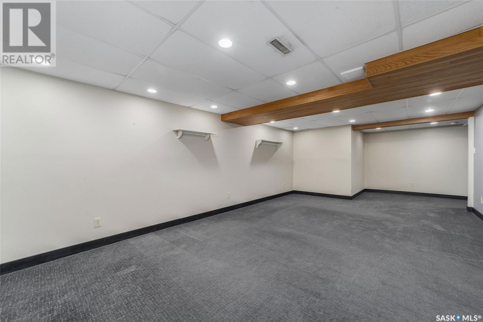 2706 MCKEOWN PLACE Image 23