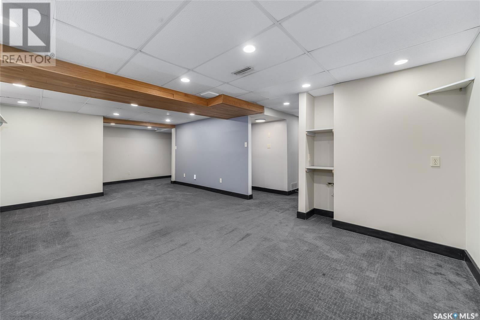 2706 MCKEOWN PLACE Image 24