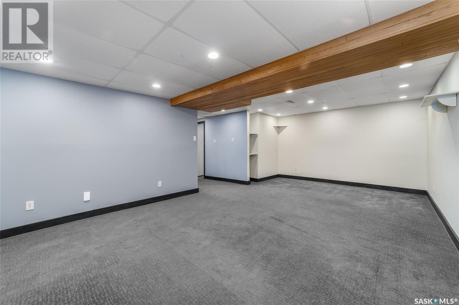 2706 MCKEOWN PLACE Image 25