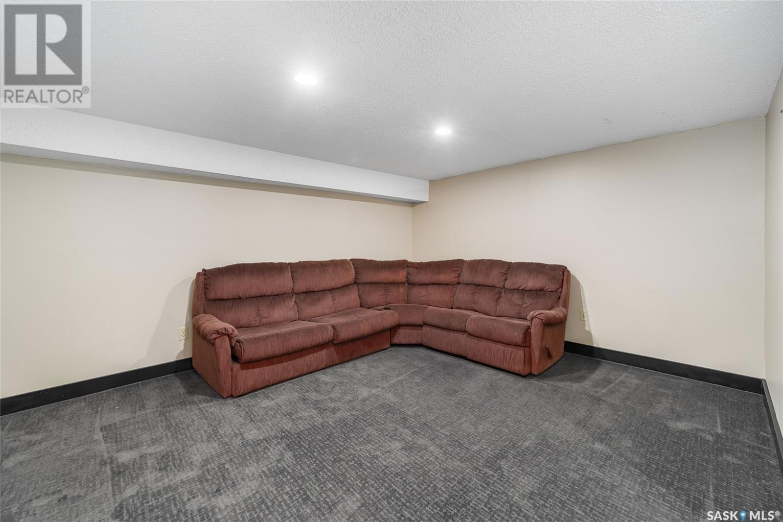 2706 MCKEOWN PLACE Image 27