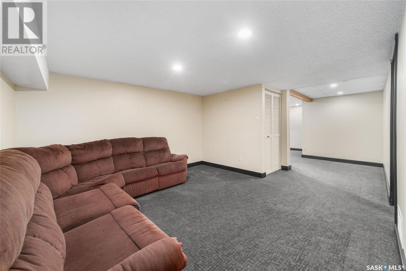 2706 MCKEOWN PLACE Image 28