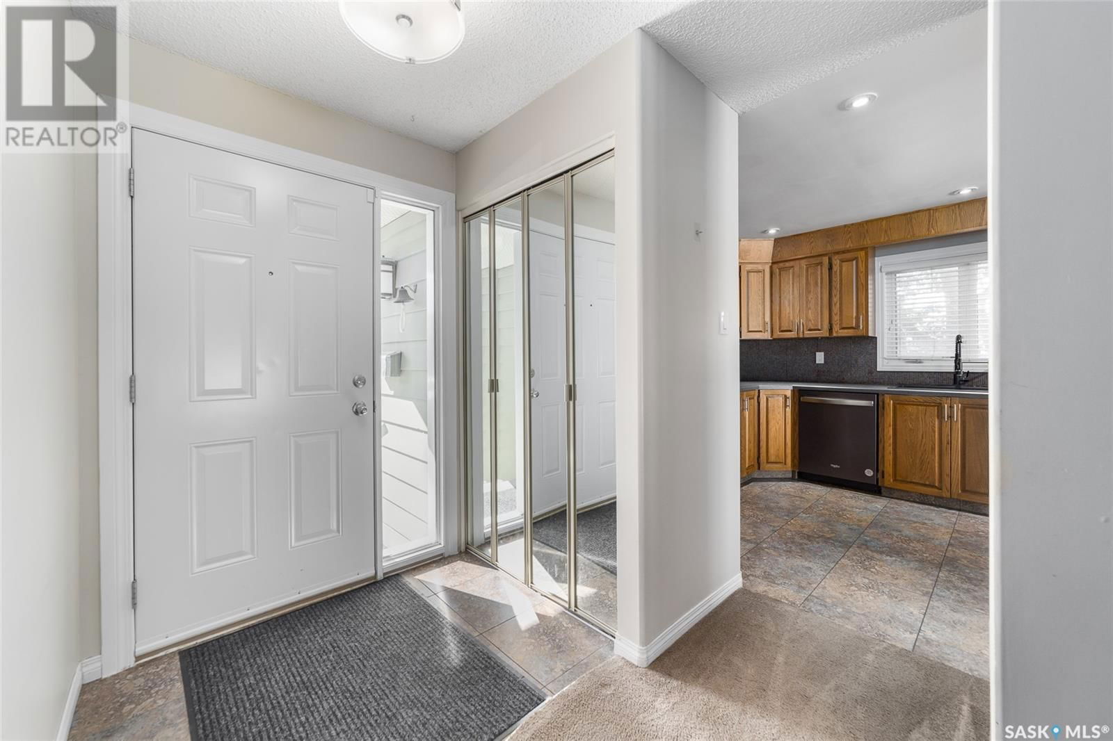 2706 MCKEOWN PLACE Image 3