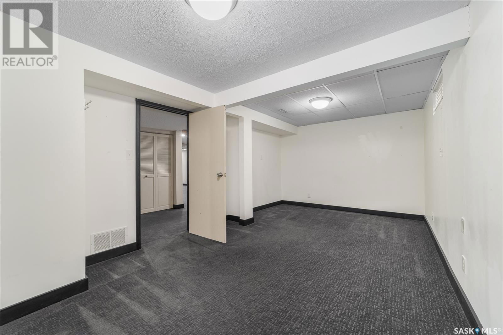 2706 MCKEOWN PLACE Image 30