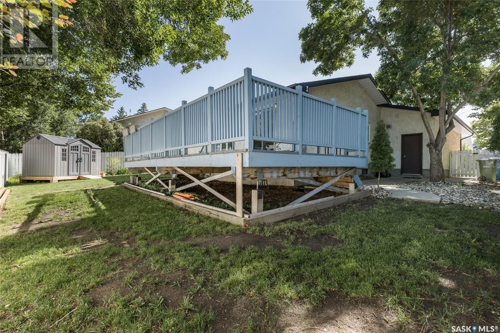 2706 MCKEOWN PLACE Image 38