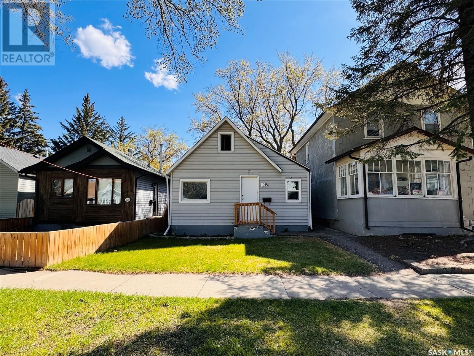 1218 E AVENUE N Image 2