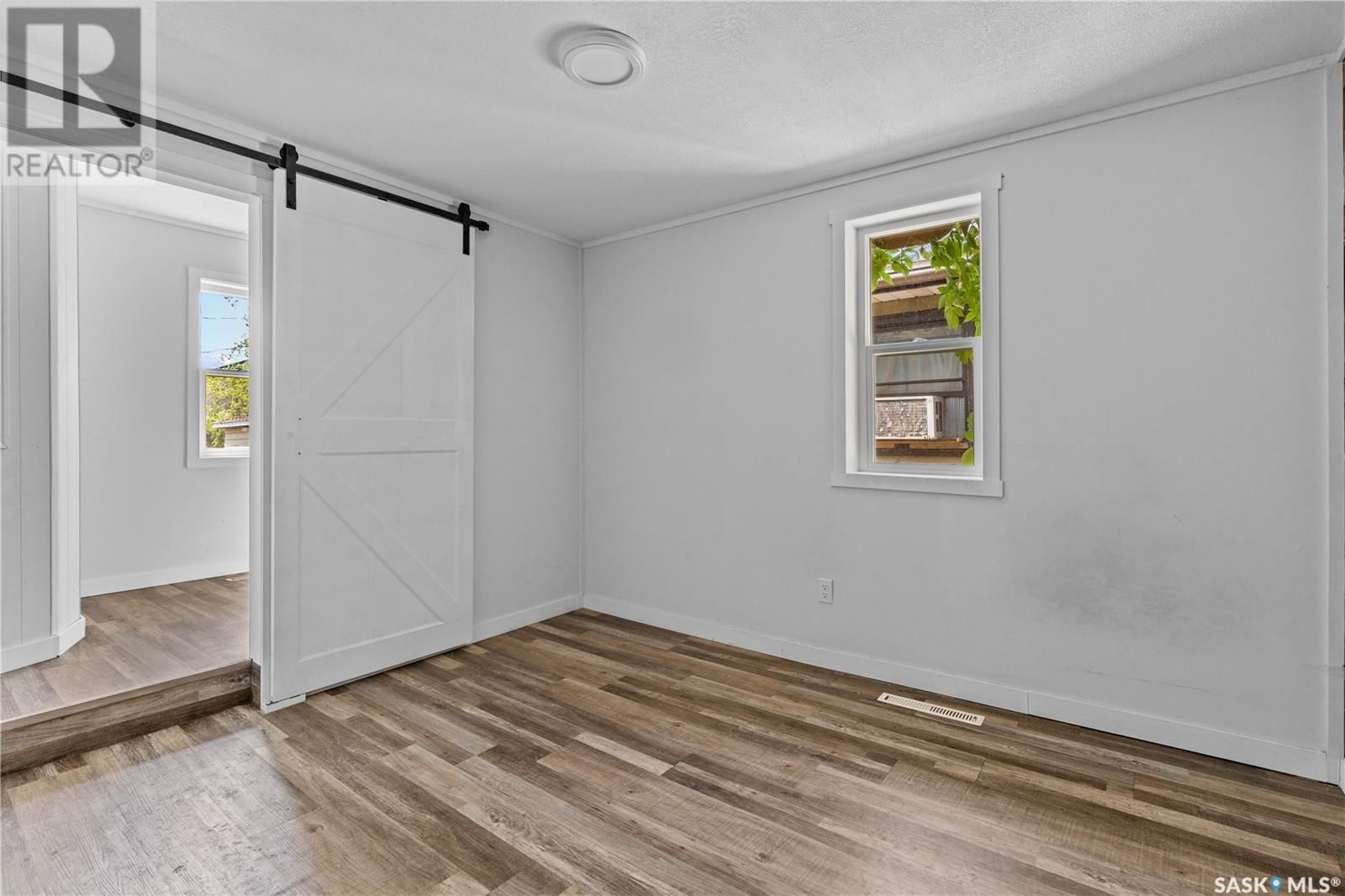 368 ROSE STREET Image 20