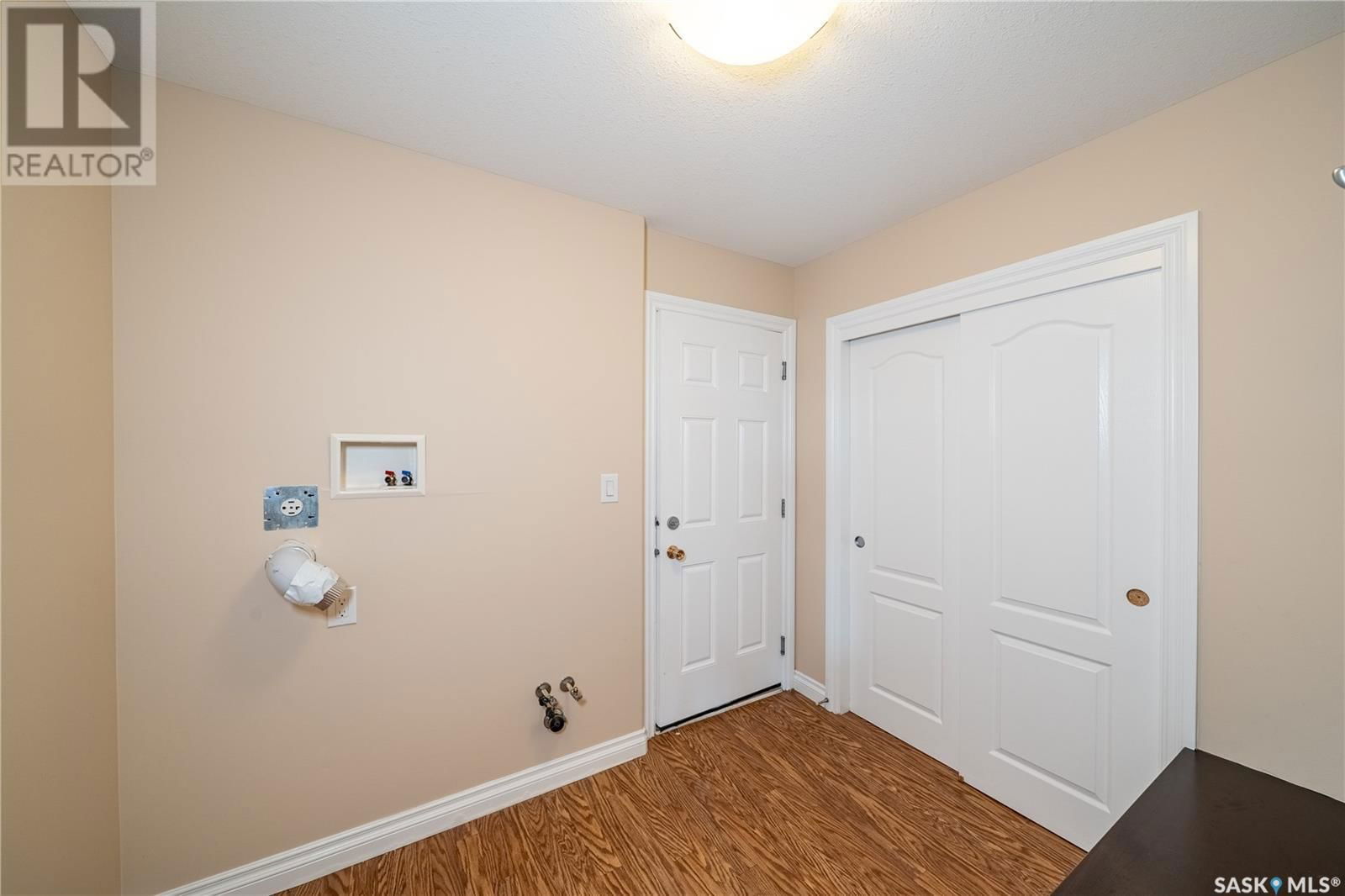 5677 GLIDE CRESCENT Image 15