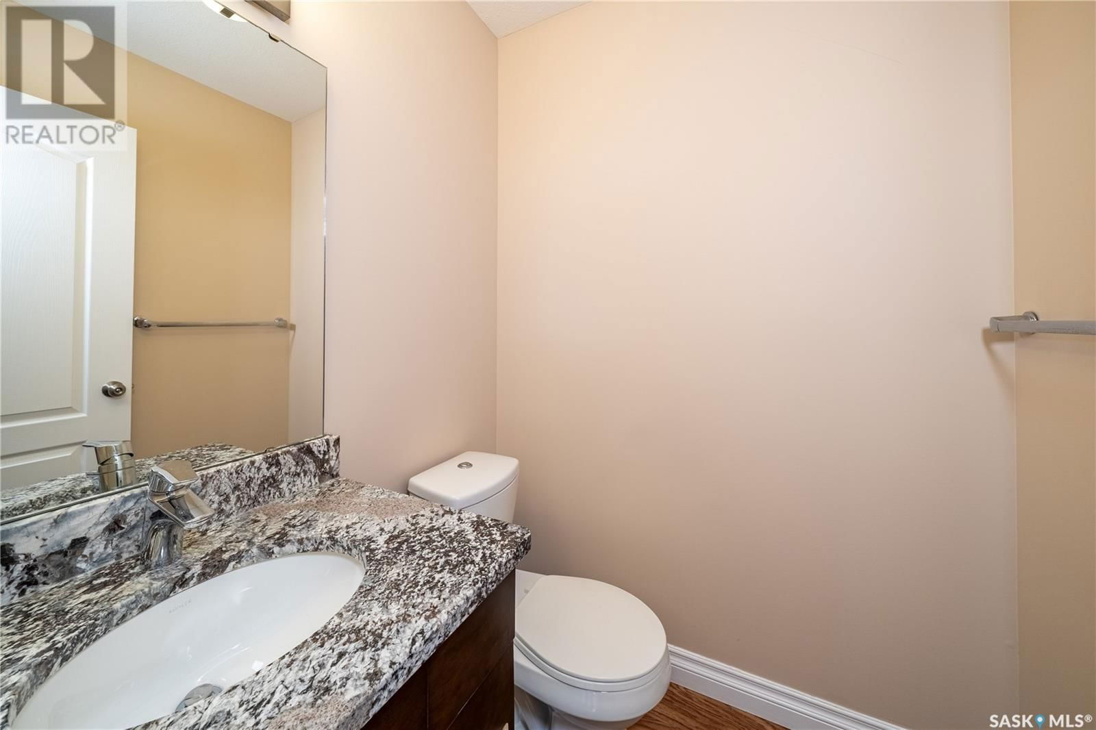 5677 GLIDE CRESCENT Image 19