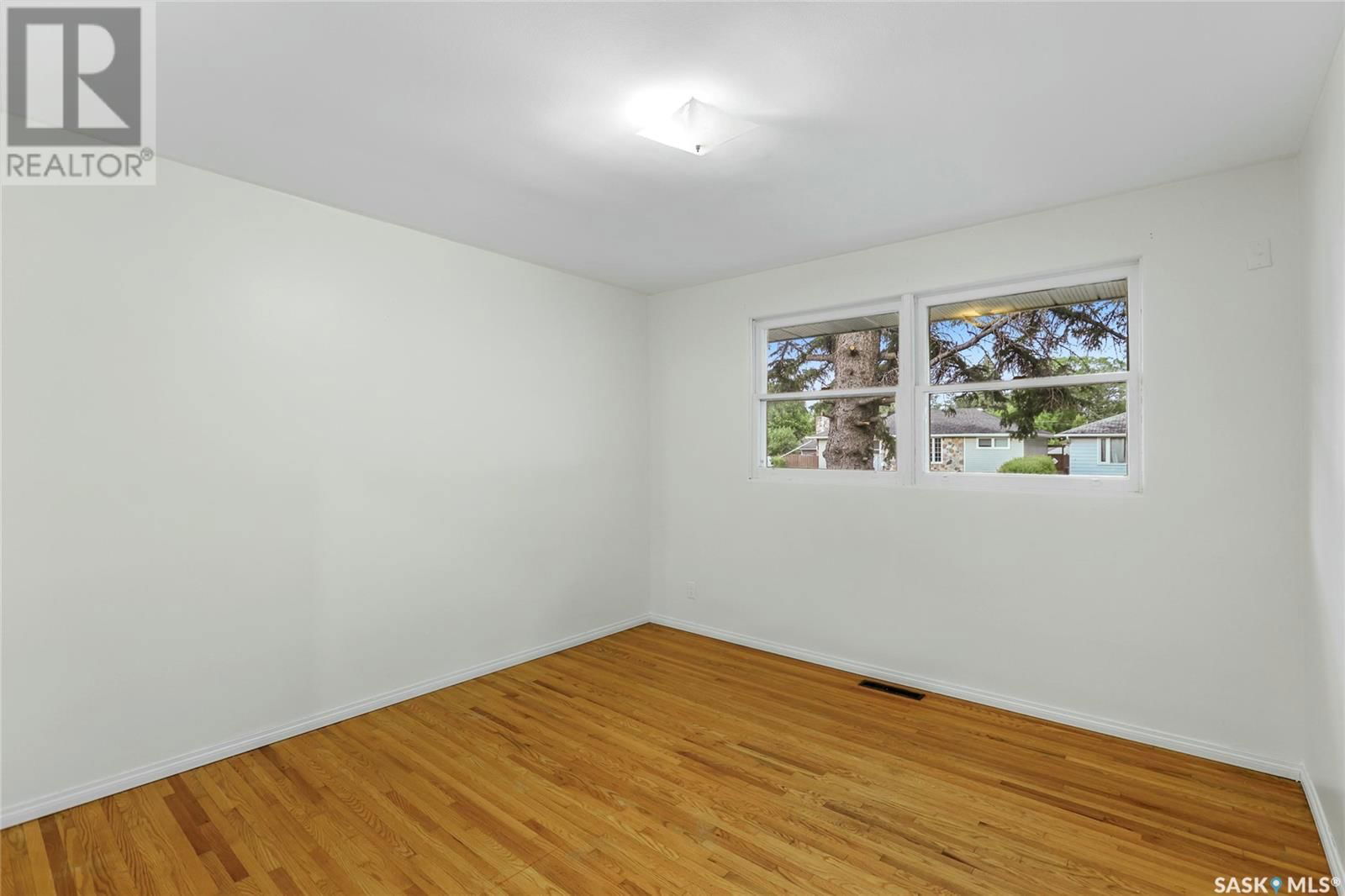 760 HORACE STREET Image 11