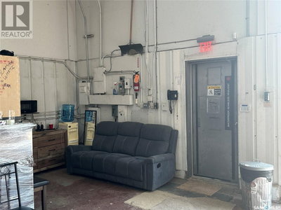 Image #1 of Commercial for Sale at 464 Broadway, Yorkton, Saskatchewan