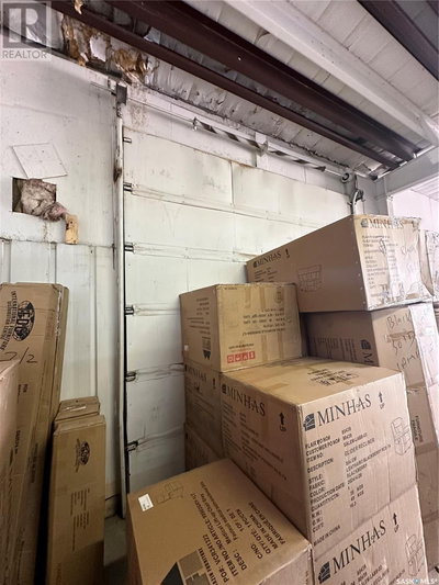 Image #1 of Commercial for Sale at 464 Broadway, Yorkton, Saskatchewan
