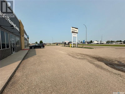 Image #1 of Commercial for Sale at 464 Broadway, Yorkton, Saskatchewan
