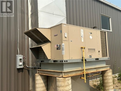 Image #1 of Commercial for Sale at 464 Broadway, Yorkton, Saskatchewan