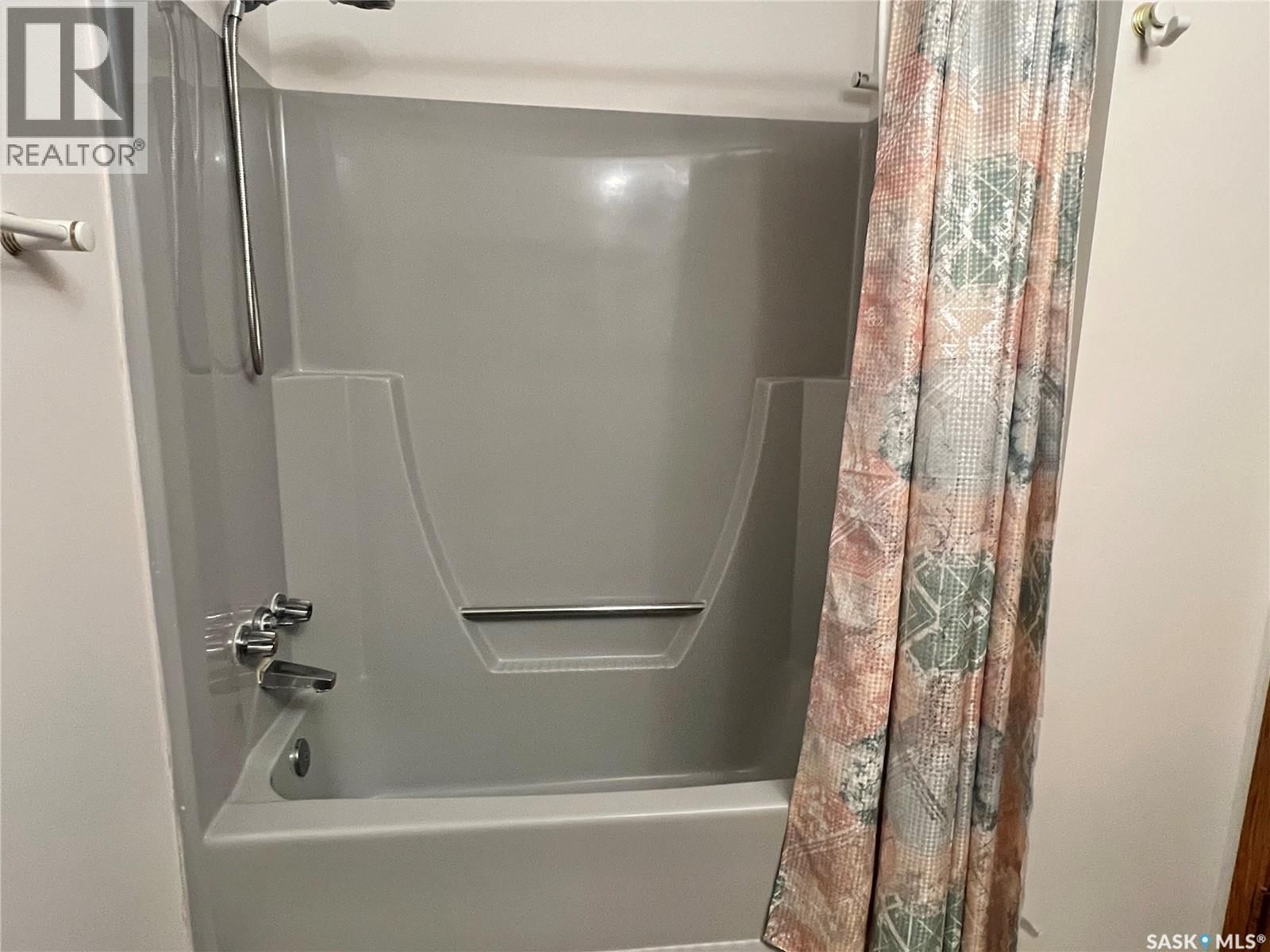 10 BIRCH STREET Image 24