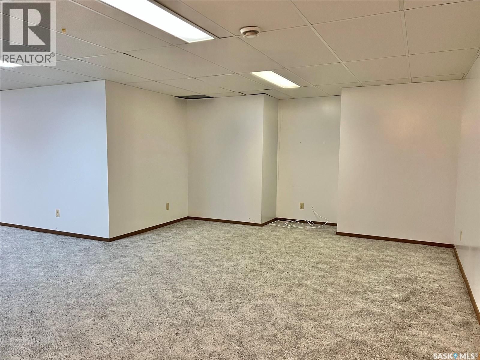 10 BIRCH STREET Image 32