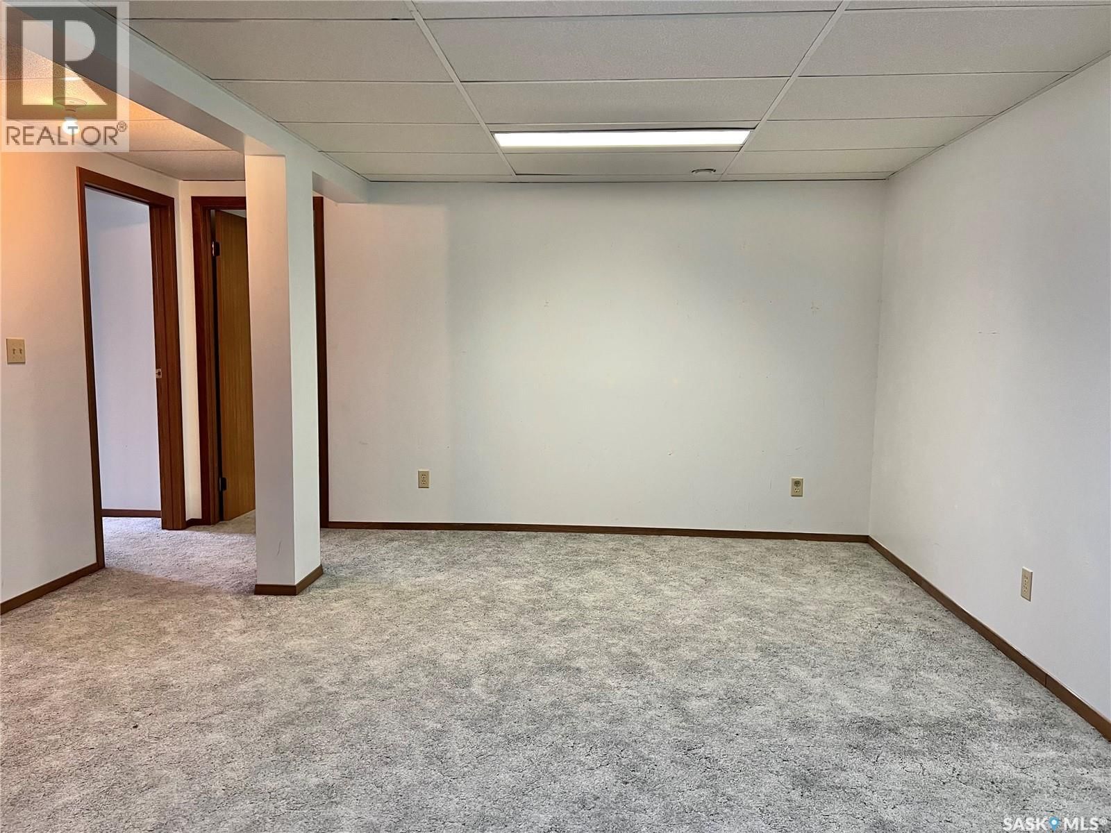 10 BIRCH STREET Image 34