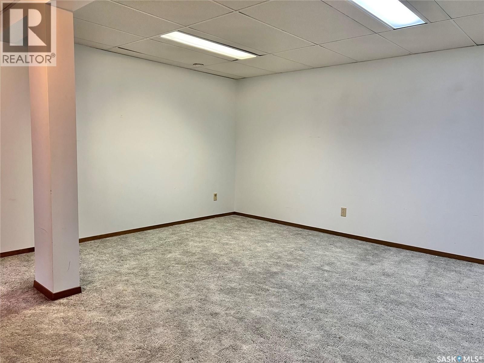 10 BIRCH STREET Image 35