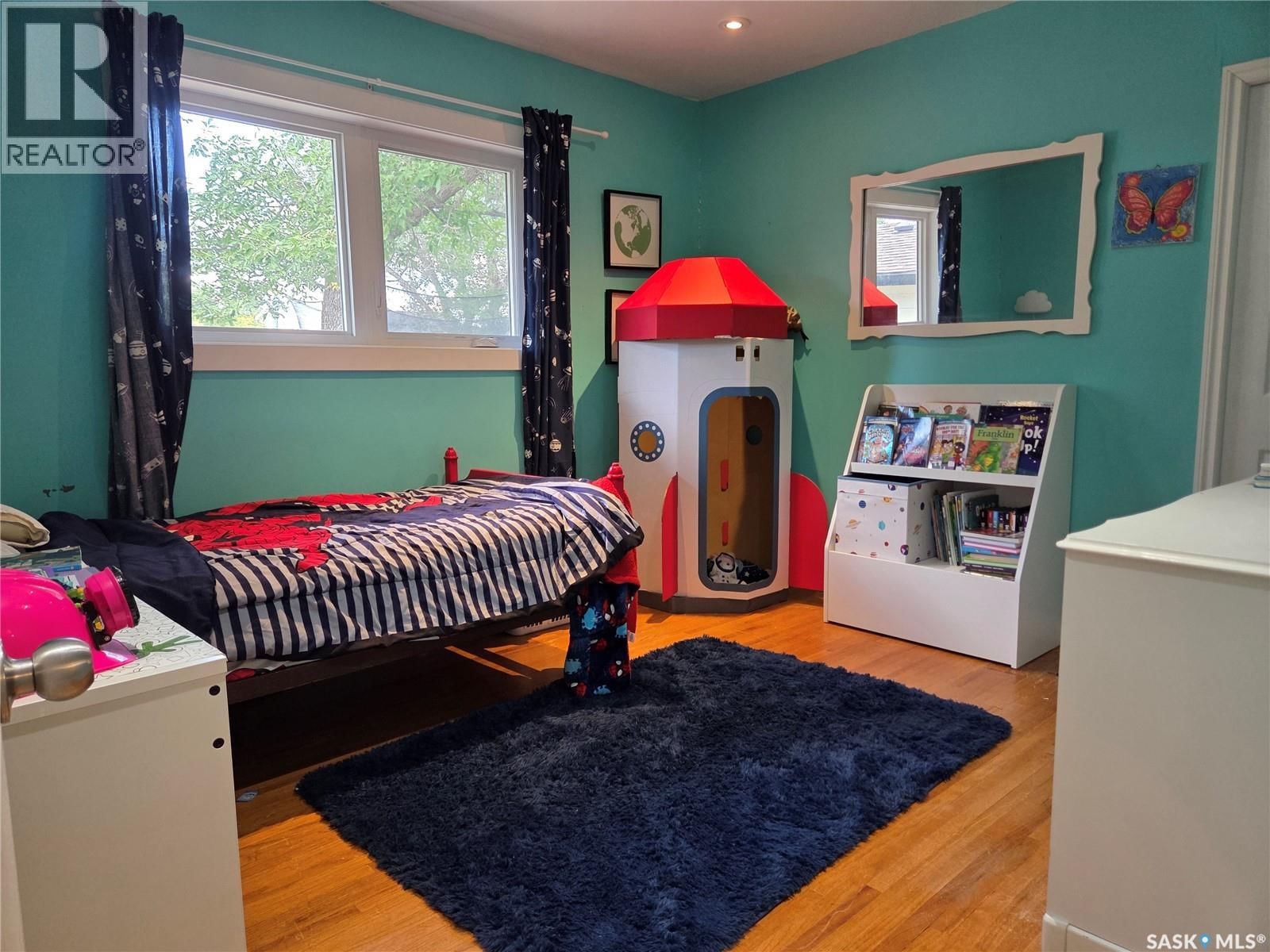 1101 KNOX AVENUE Image 12