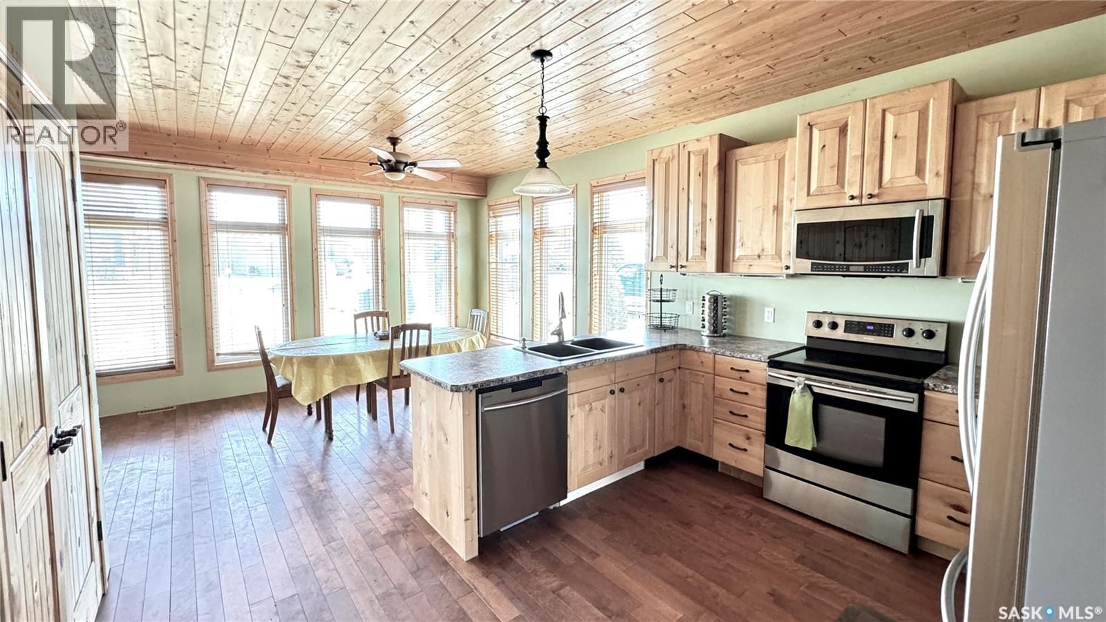 243 RUBY DRIVE Image 15