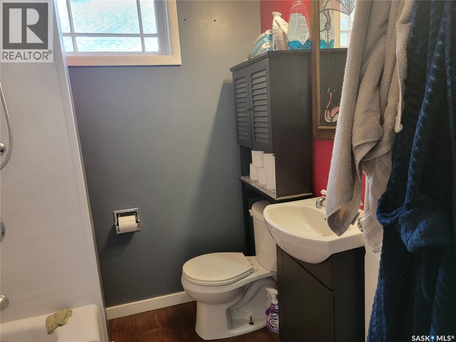 406 1ST STREET Image 12