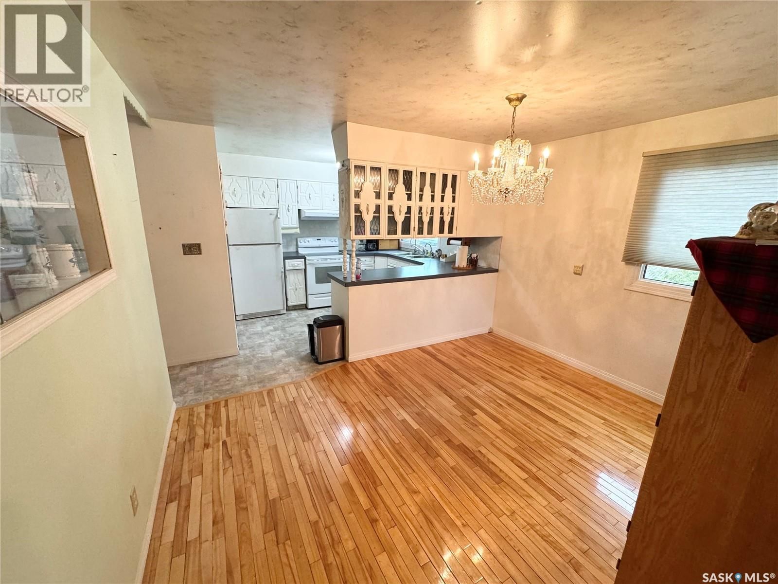 702 PORTAGE AVENUE Image 12