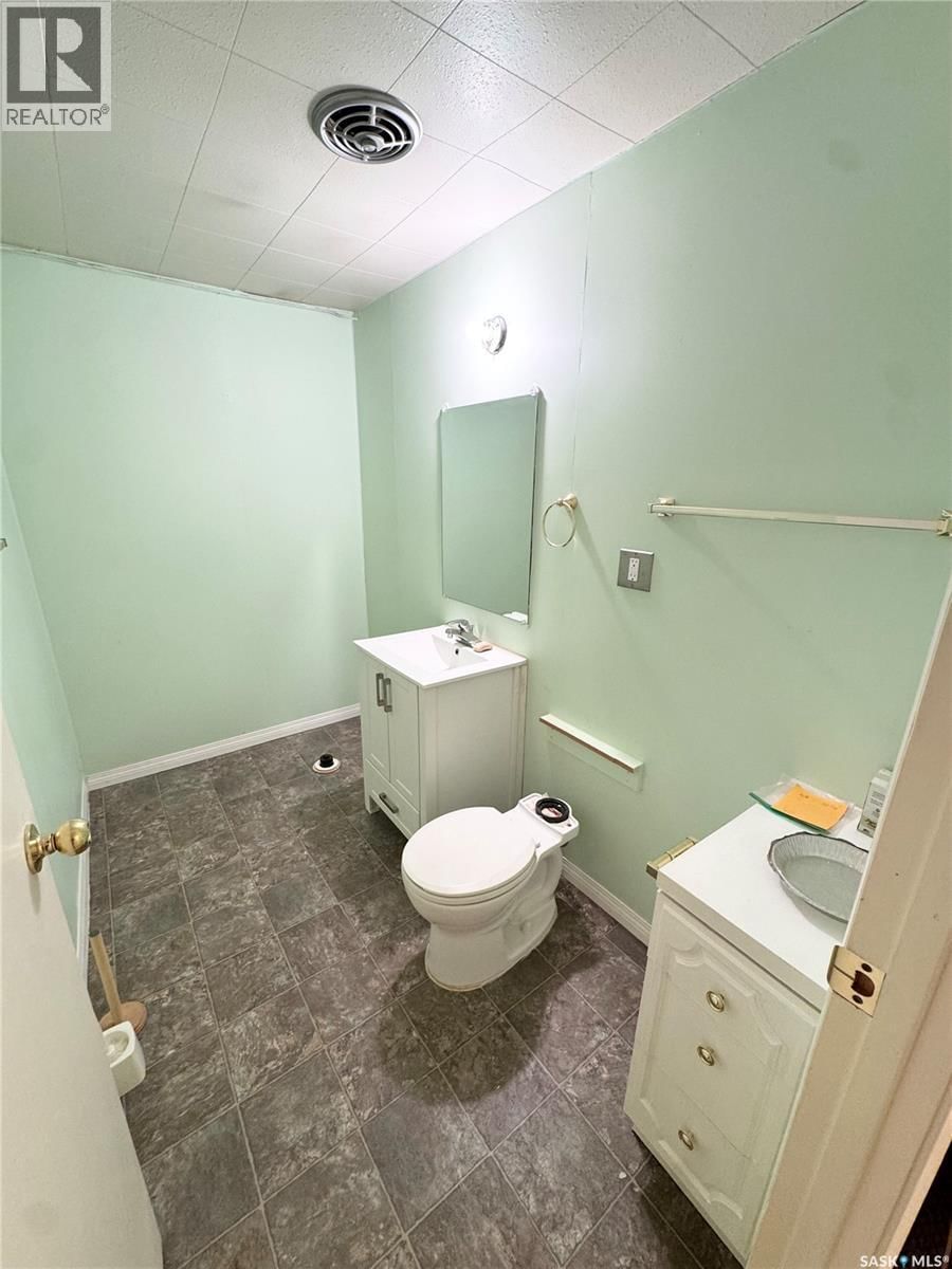 702 PORTAGE AVENUE Image 25