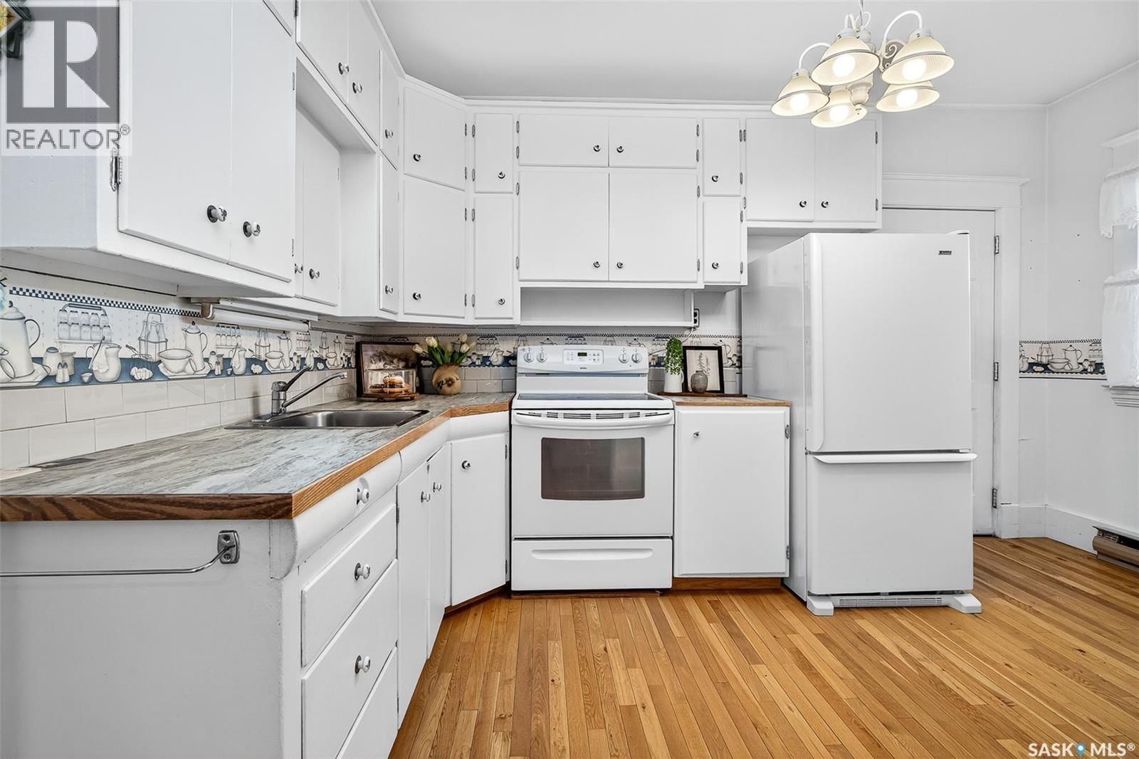 1120 3RD AVENUE Image 15