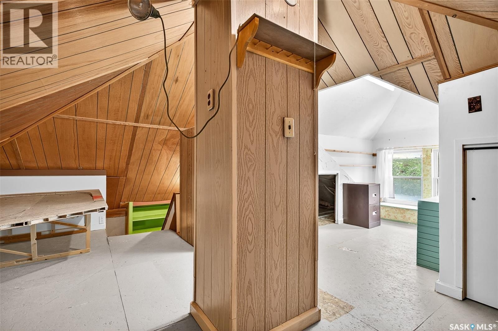 1120 3RD AVENUE Image 33