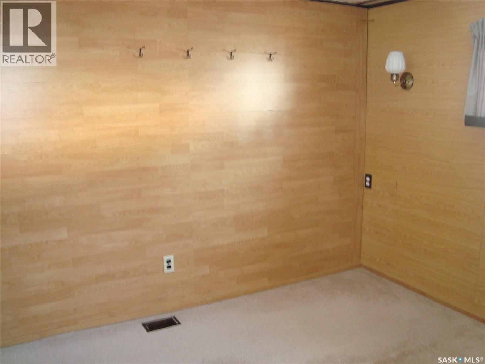 NW - 14 701 11TH AVENUE Image 17