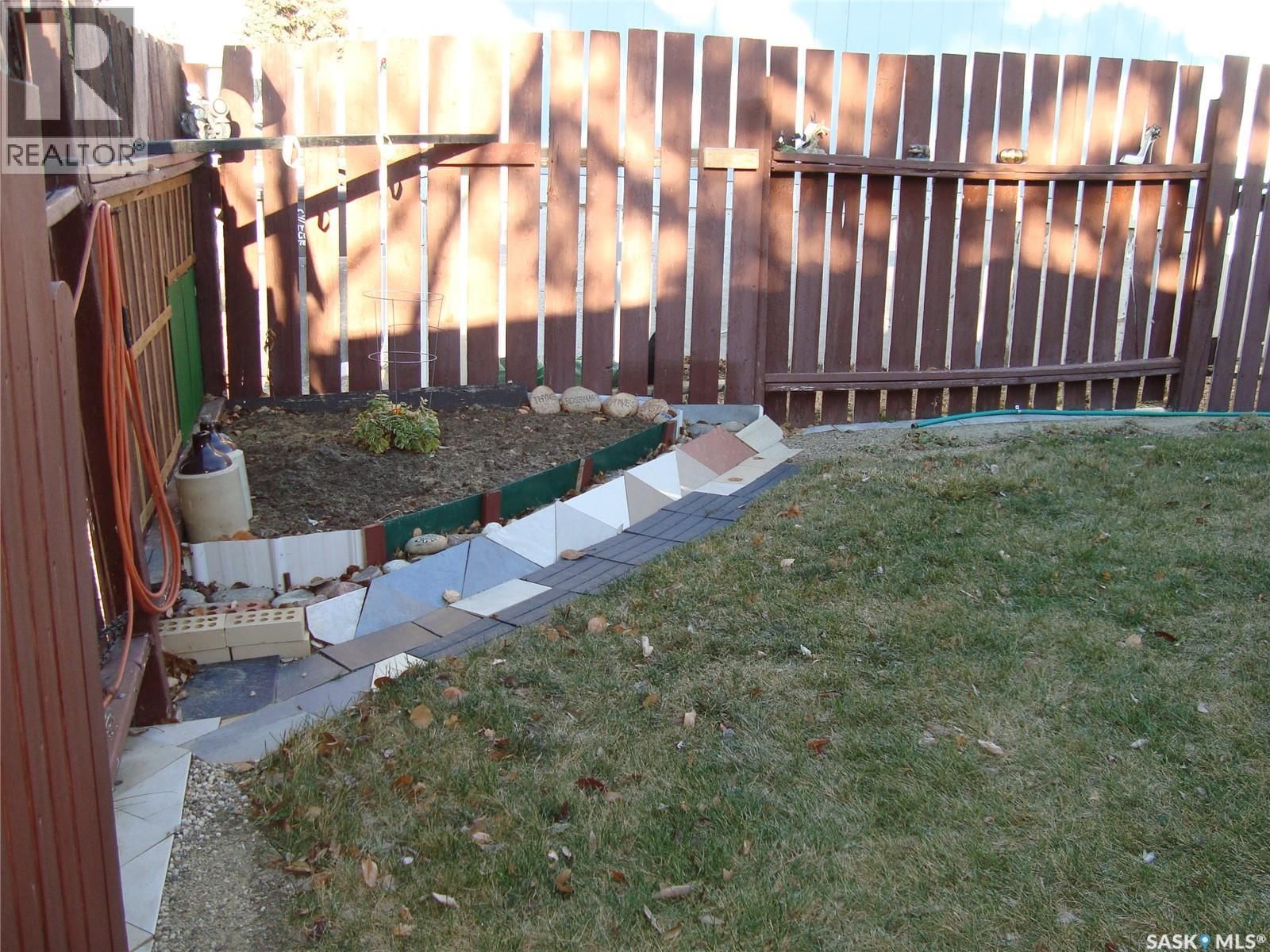 NW - 14 701 11TH AVENUE Image 20