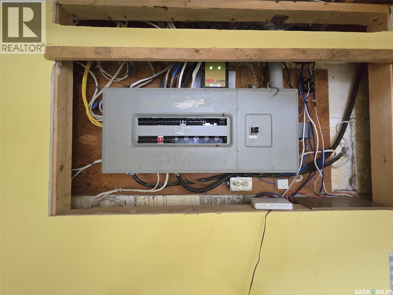 212 4TH AVENUE Image 23