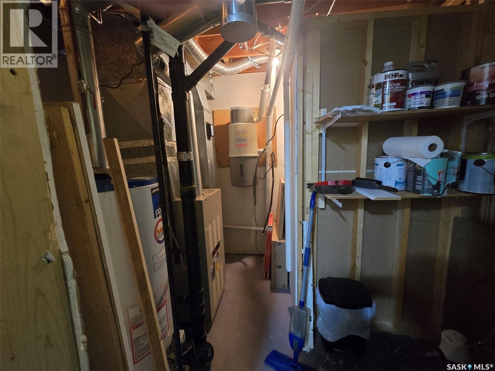 212 4TH AVENUE Image 24