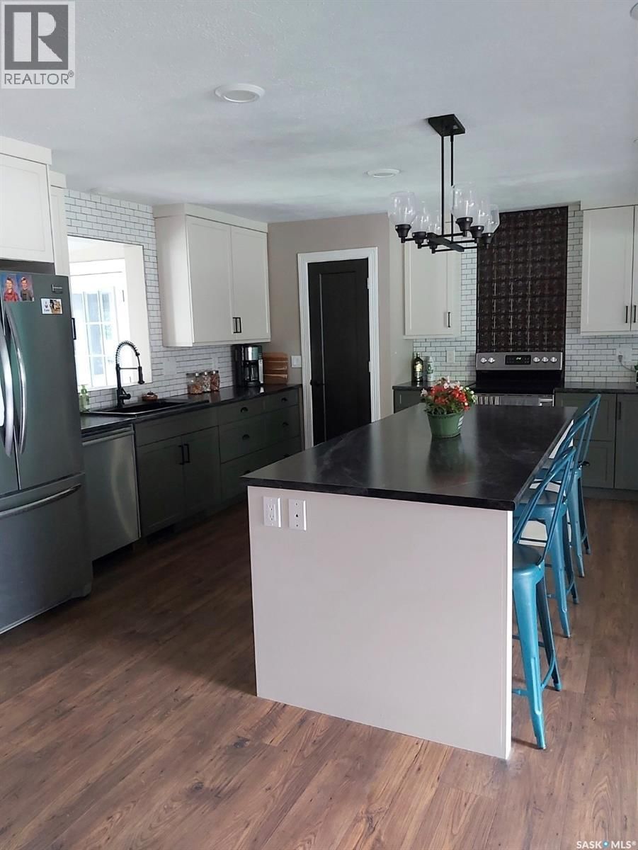 212 4TH AVENUE Image 8