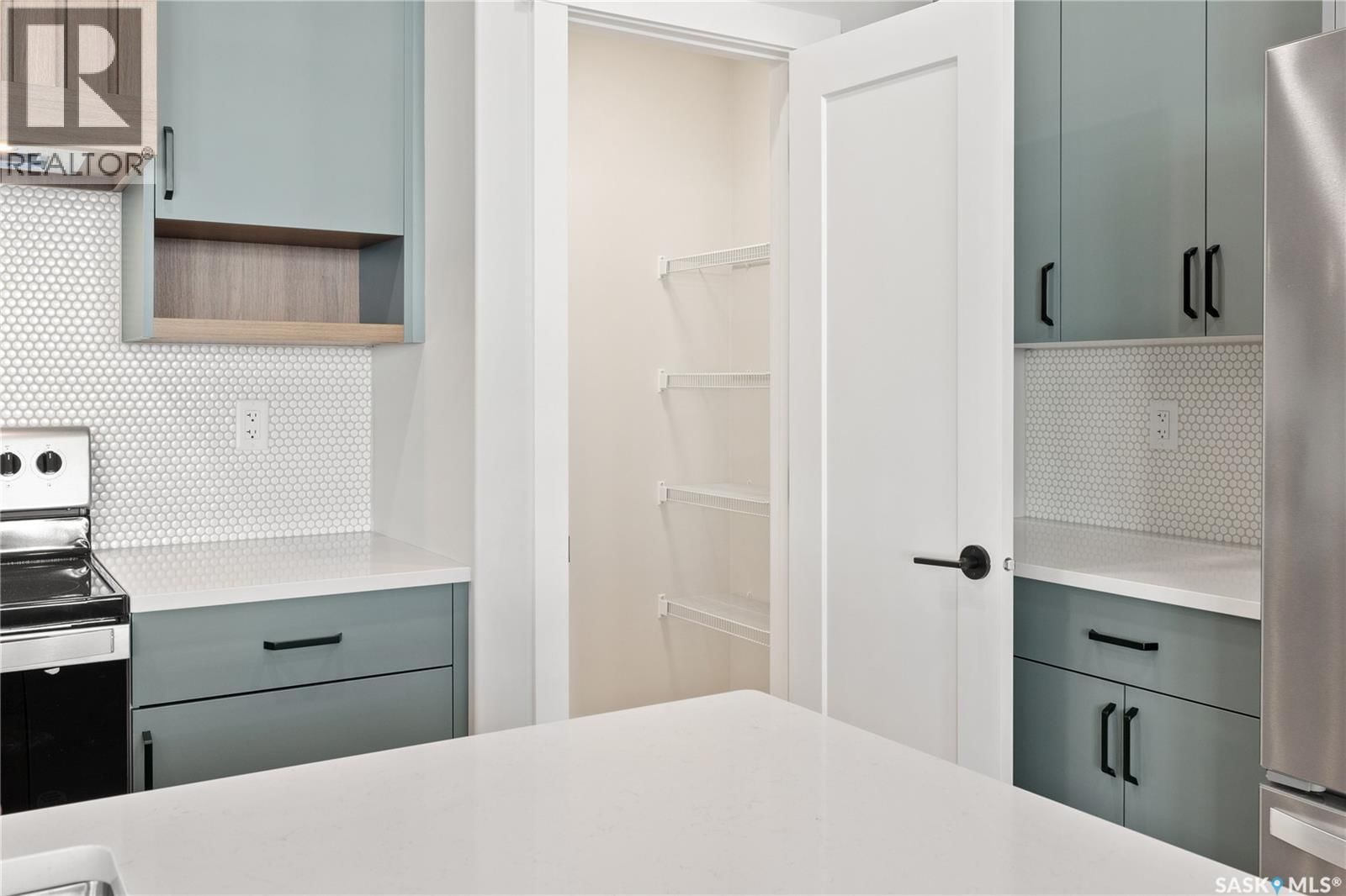 3020 DUMONT WAY Image 12