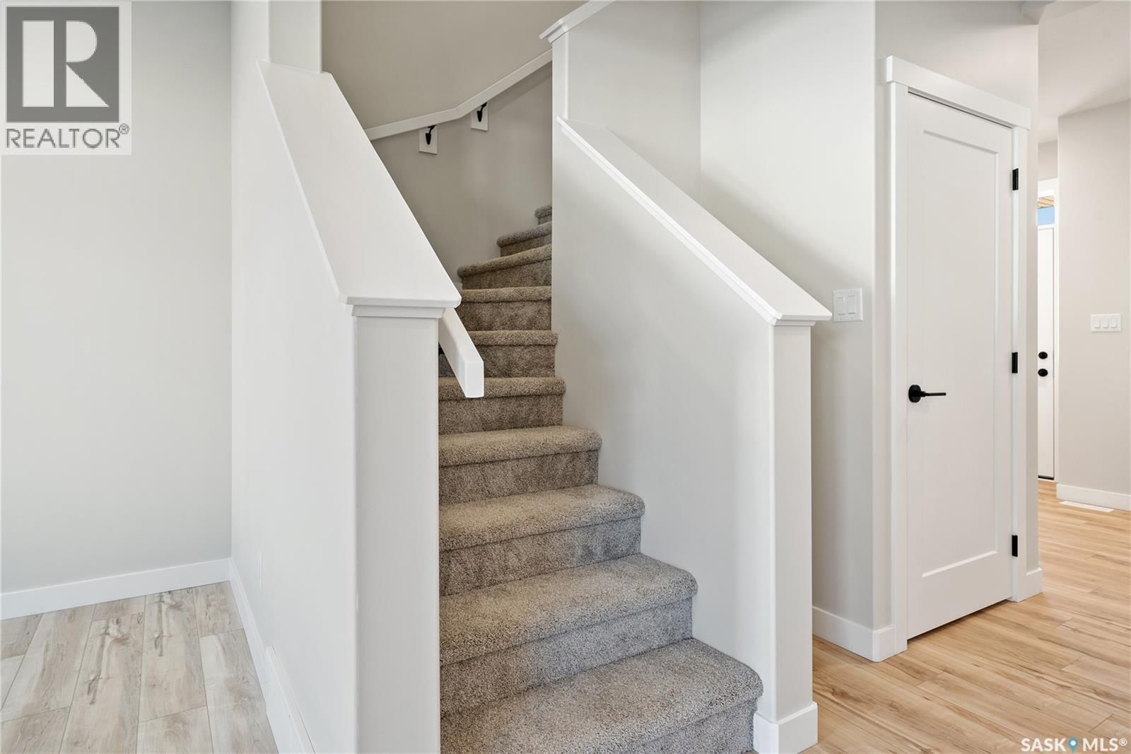 3020 DUMONT WAY Image 18