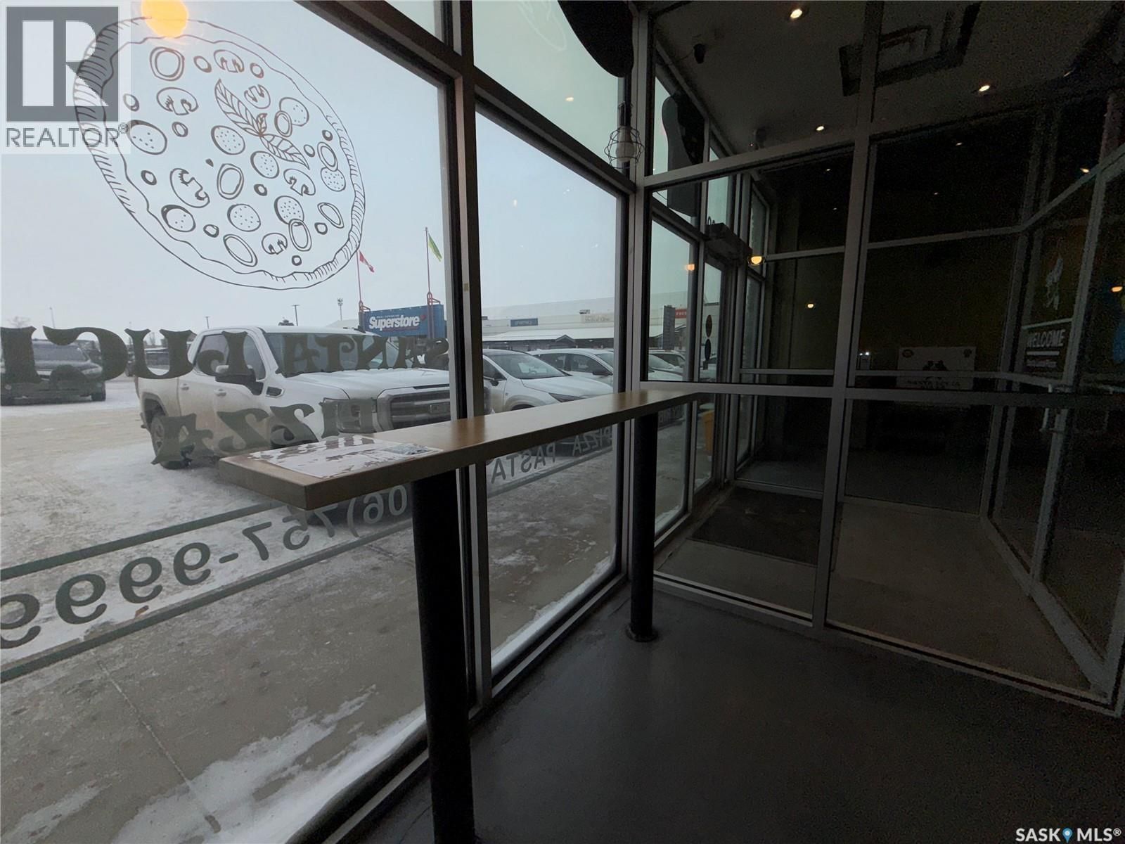 J3 - 2095 PRINCE OF WALES DRIVE Image 8