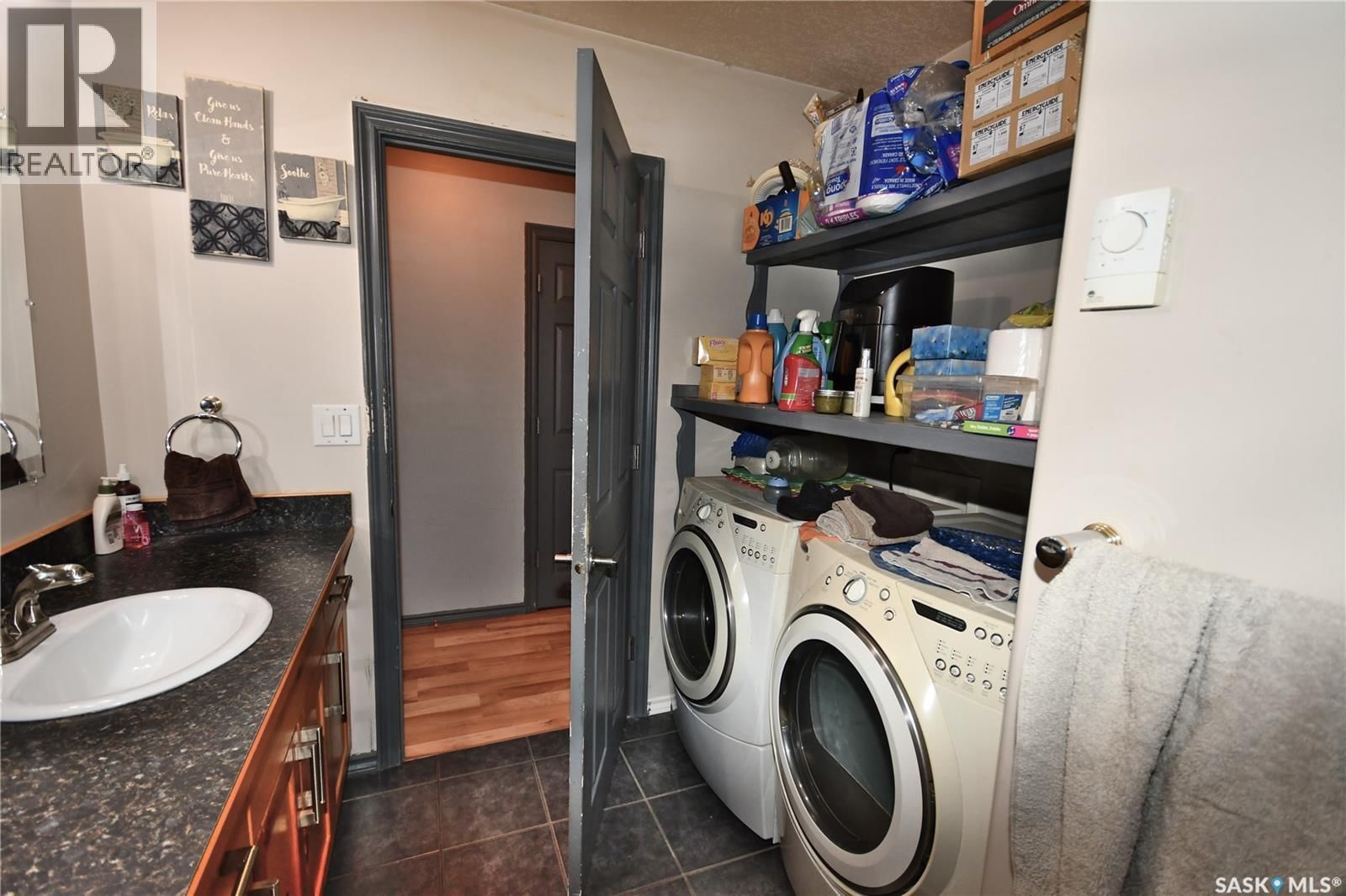 5 ANDREWS WAY Image 16