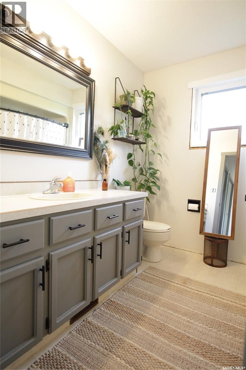 HILL ACREAGE Image 12